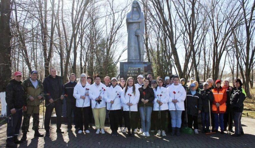 1 Нам не безразлична жизнь деревни, мы радуемся, когда вокруг порядок». В Орешниках навели порядок возле братской могилы и в сквере